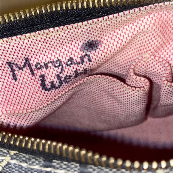 Dooney and Bourke classic monogram bucket bag - Picture 5 of 5